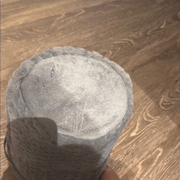 UGG Charcoal Faux Fur Trash Basket - Picture 4 of 4